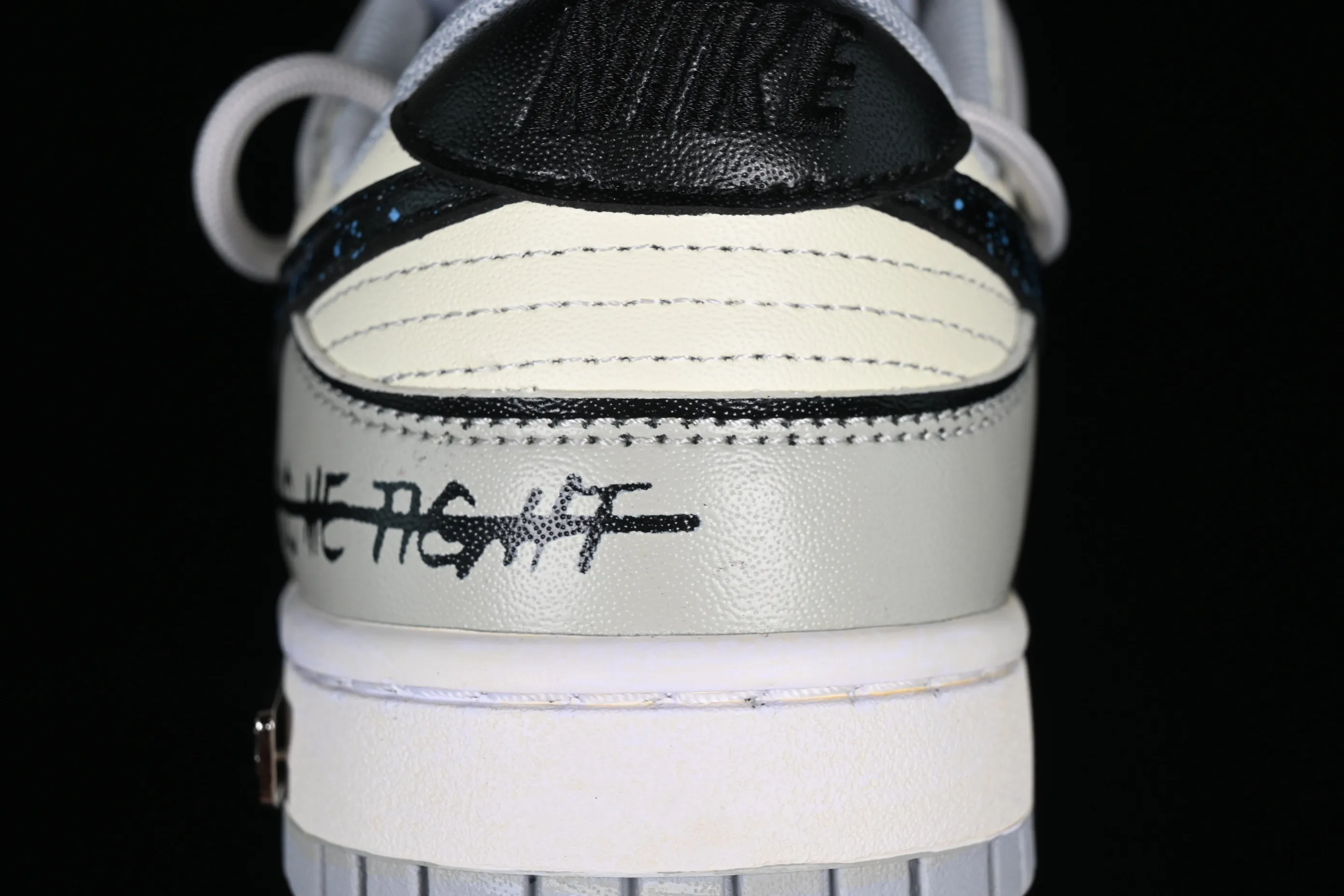 All Categories Nk SB Dunk Series Nk SB Dunk Low Low-top sneakers Customized large box Nk Dunk Low "Miami Hurricanes" Space Exploration Star Trek Customized version of deconstructed straps retro distressed low-top sneakers DJ6188-003